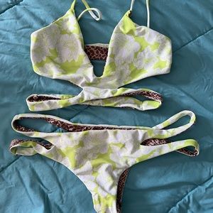 Neon Magnolia Set